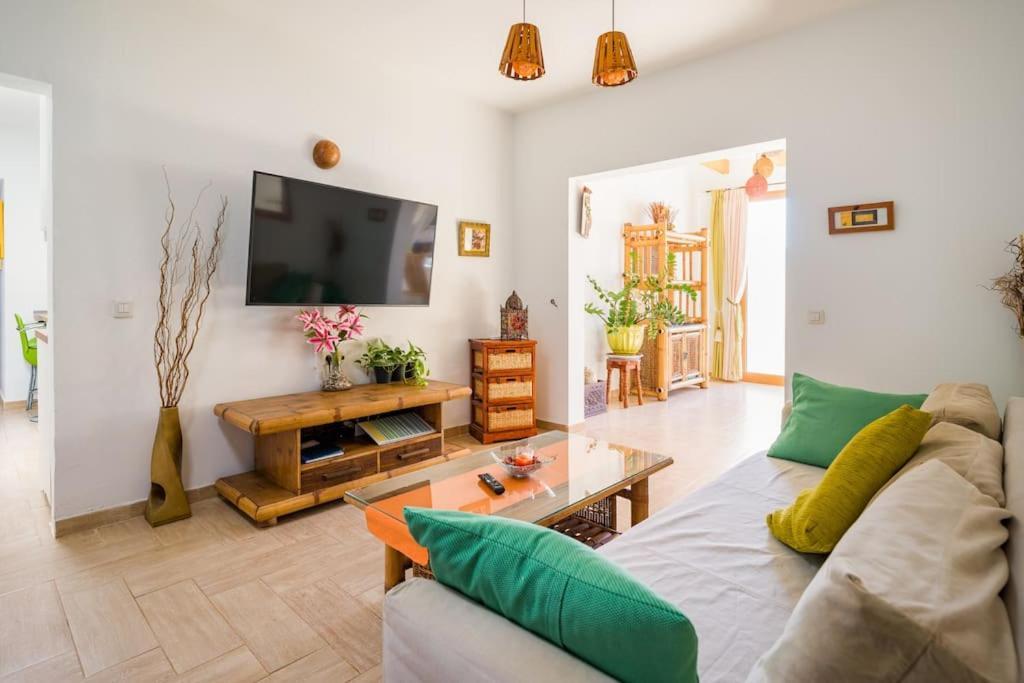 Villa La Isla By Rentaholidayslanzarote プラヤ・ブランカ エクステリア 写真